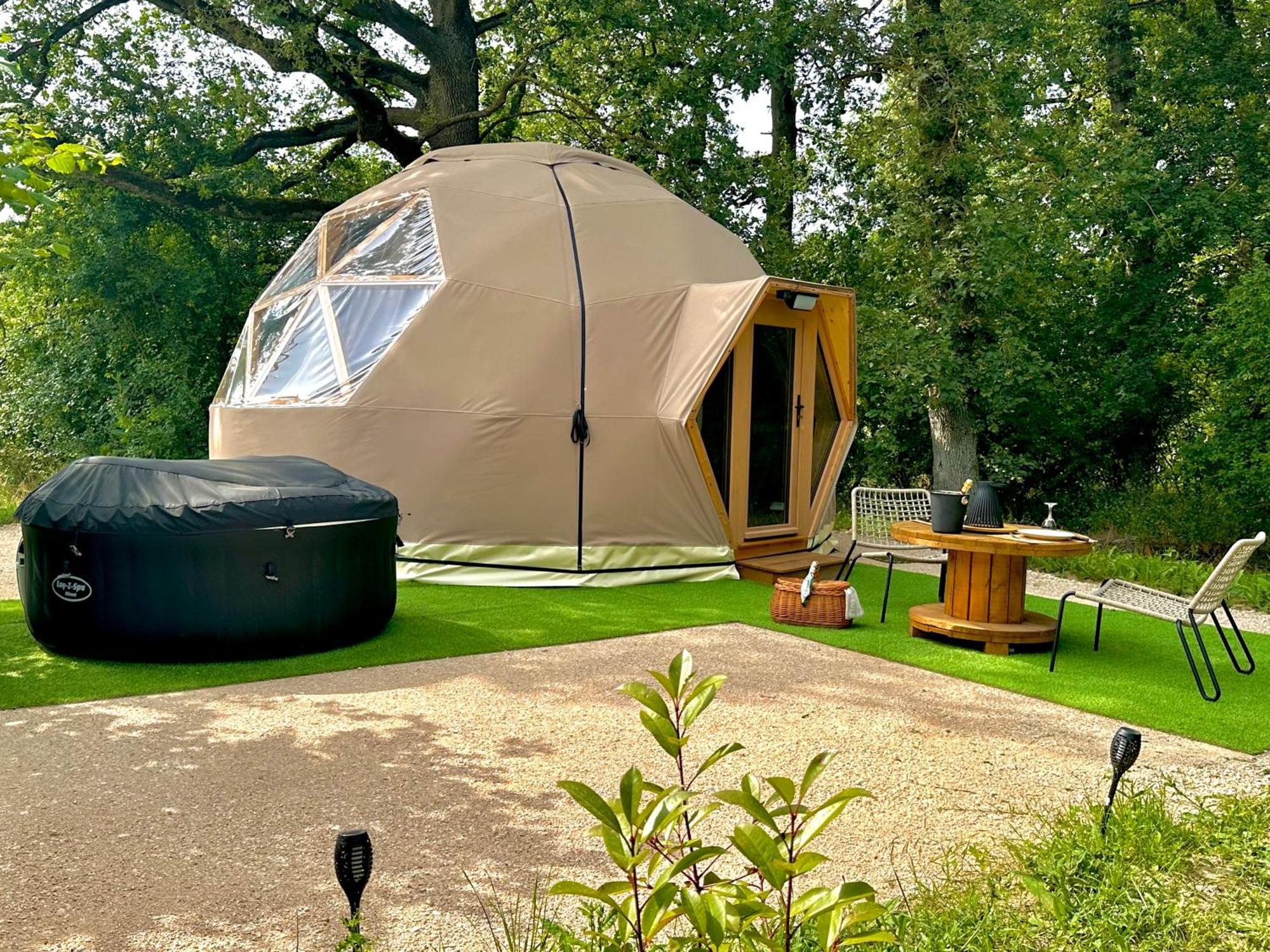 Dome Pathome Catonvielle Εξωτερικό φωτογραφία