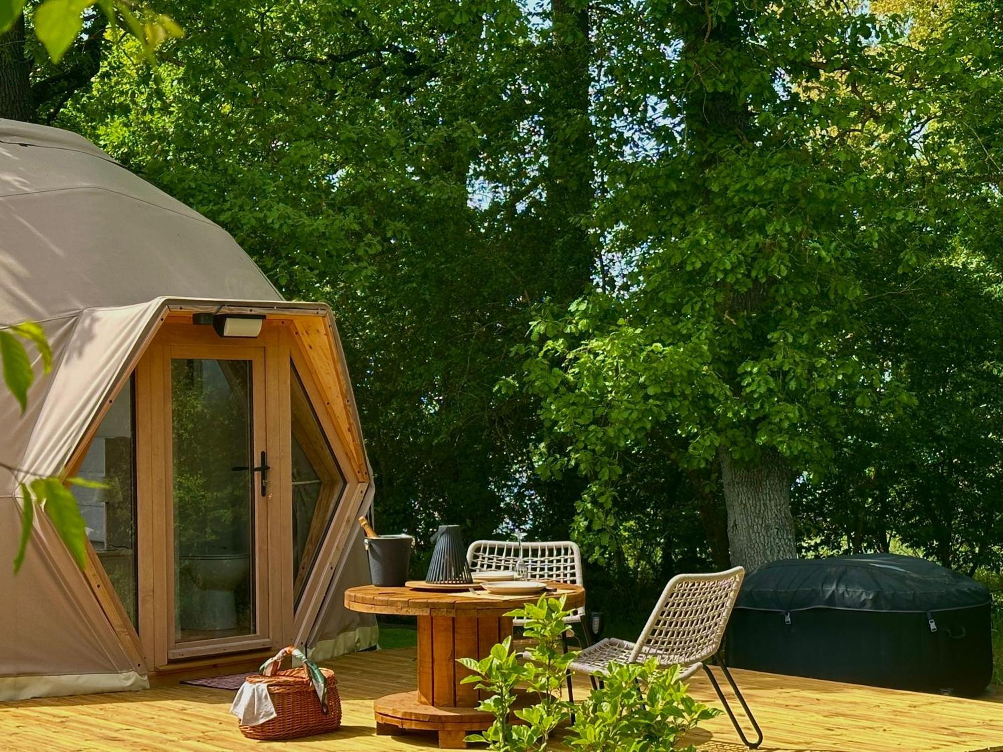 Dome Pathome Catonvielle Εξωτερικό φωτογραφία